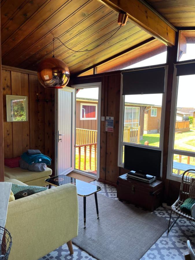 Madame Chalet Seaton  Exterior photo
